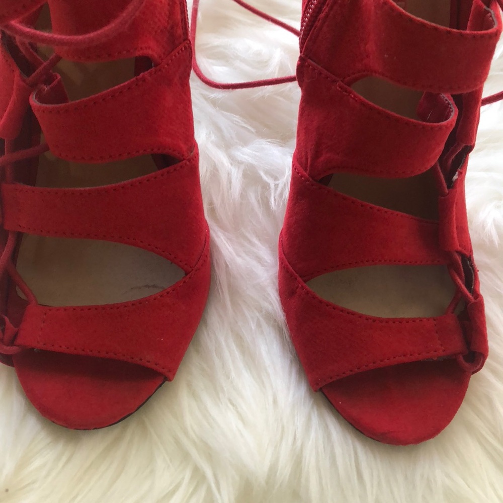 Shoes - Picture 4 of 8